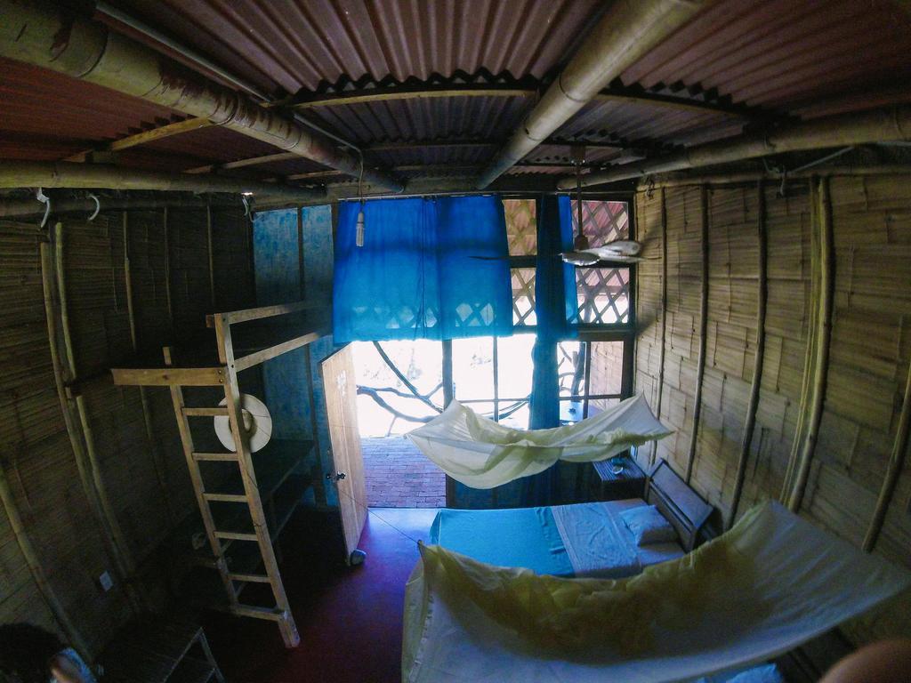 Grillo Tres Puntas Eco-Hostel Zorritos Luaran gambar